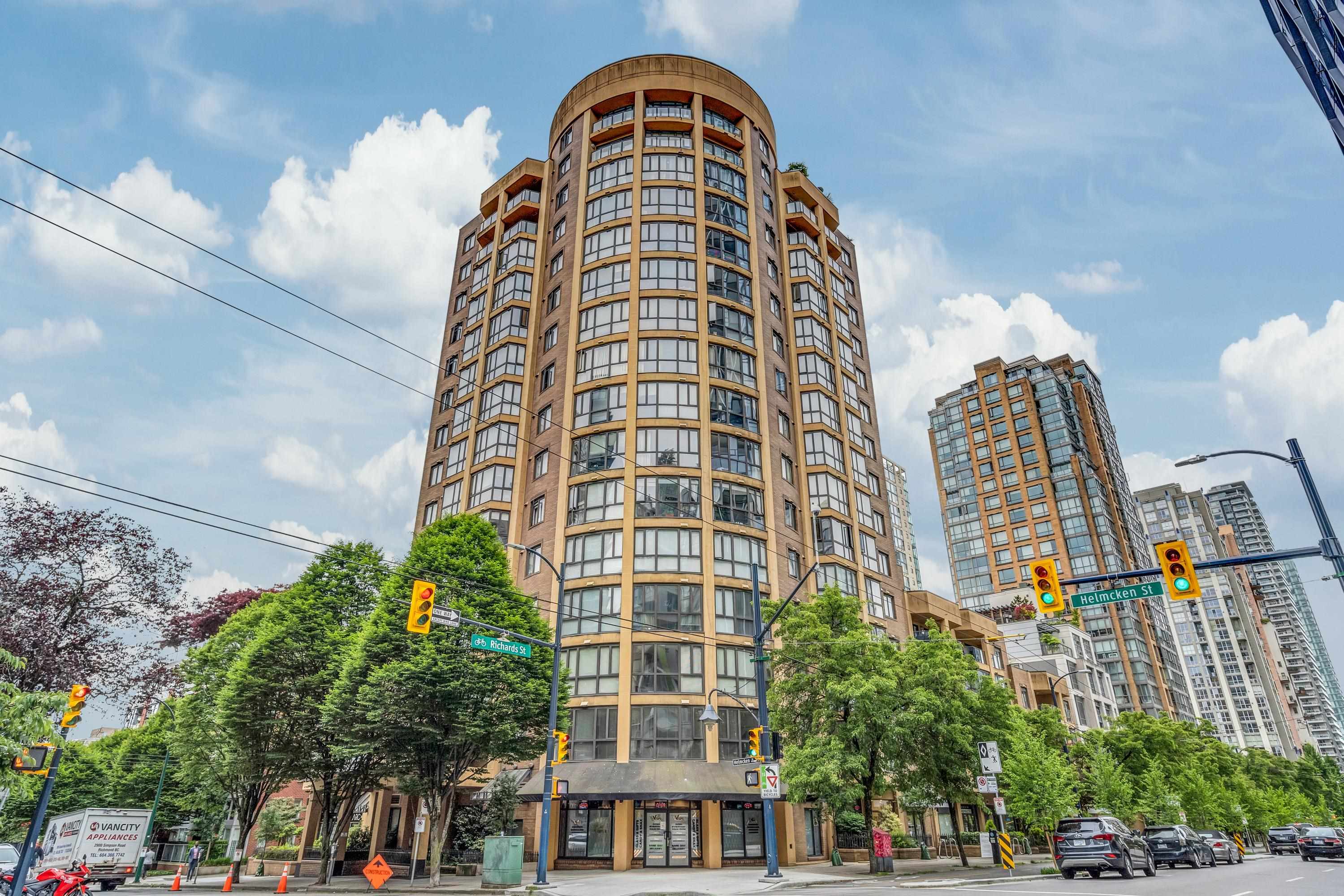 1105-488 Helmcken Street, Vancouver, BC, V6B 6E4