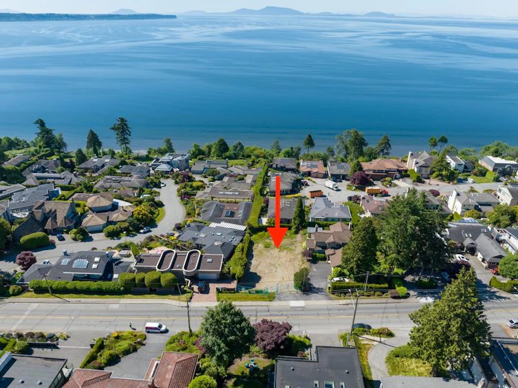 13196 Marine Drive, Surrey, BC, V4A 1E7