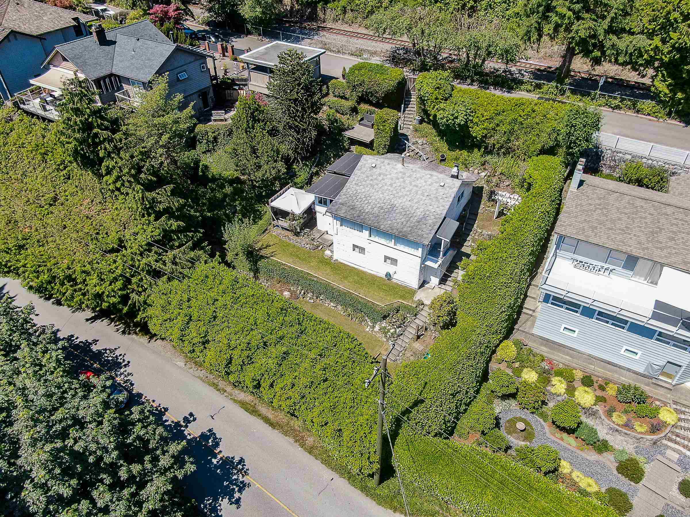 3575 Sunset Lane, West Vancouver, BC, V7V 0A9