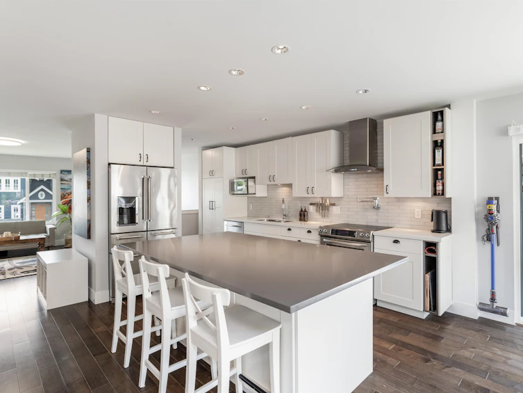 730 E 17th Street, North Vancouver, BC, V7L 2W8