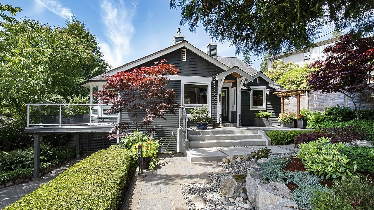 6287 Wellington Avenue, West Vancouver, BC, V7W 2H5