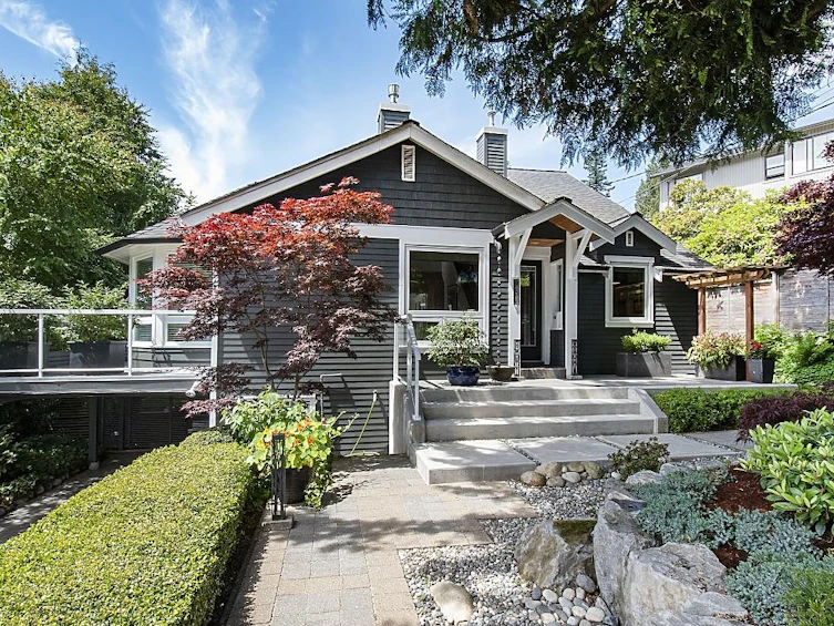 6287 Wellington Avenue, West Vancouver, BC, V7W 2H5