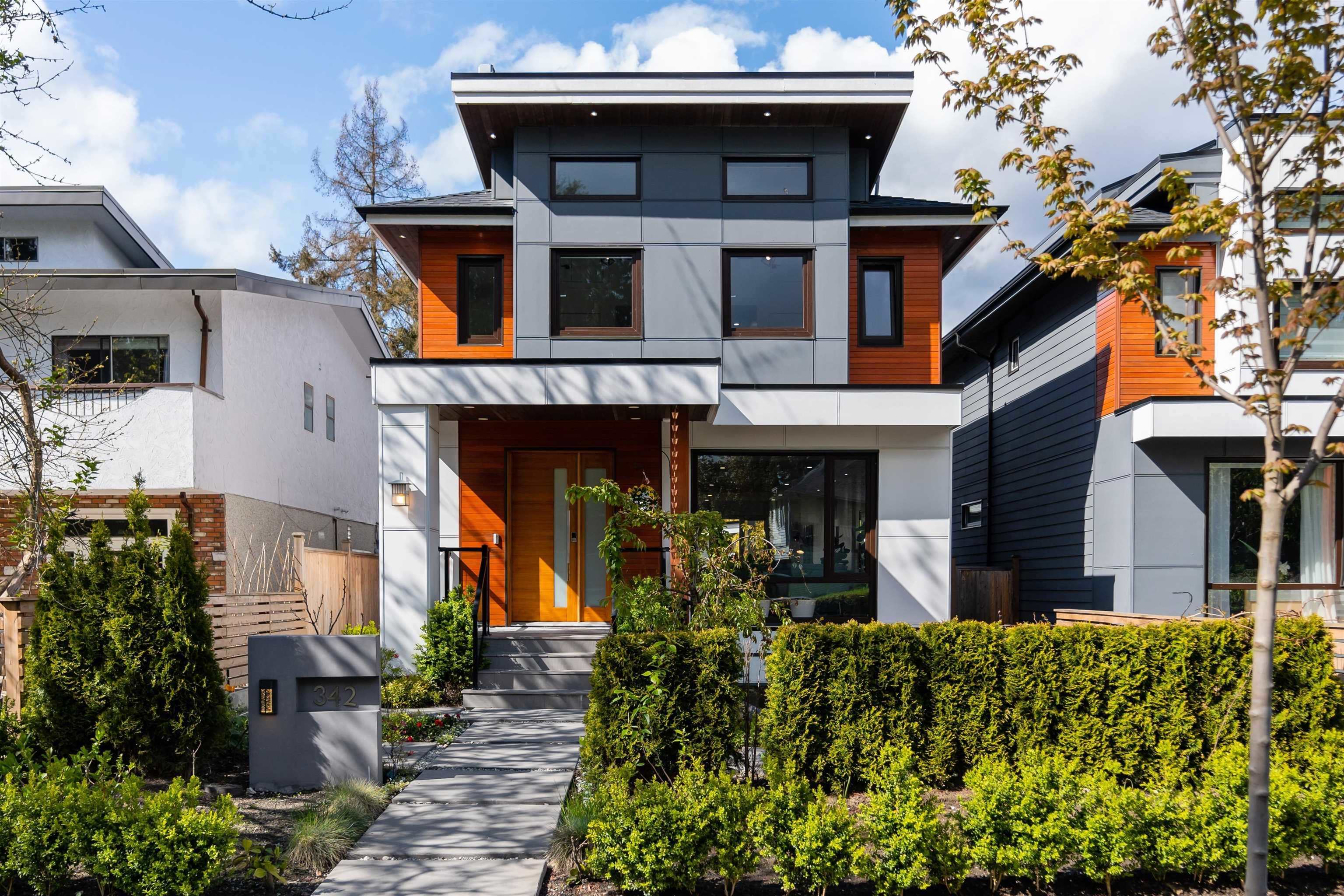 342 W 19th Street, North Vancouver, BC, V7M 1X8