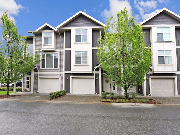 6-9270 Broadway Street, Chilliwack, BC, V2P 0E5
