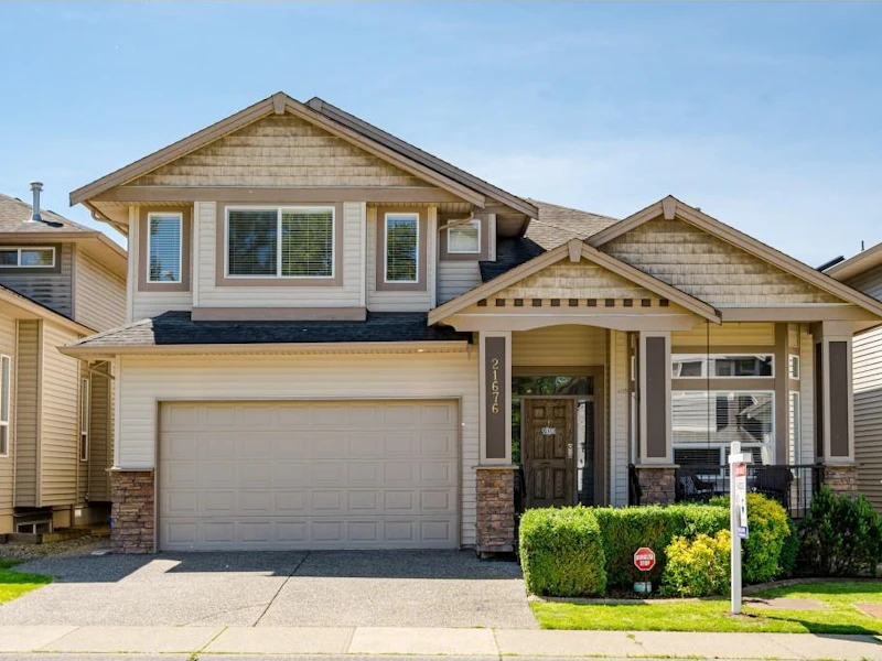 21676 90b Avenue, Langley BC V1M 4C8