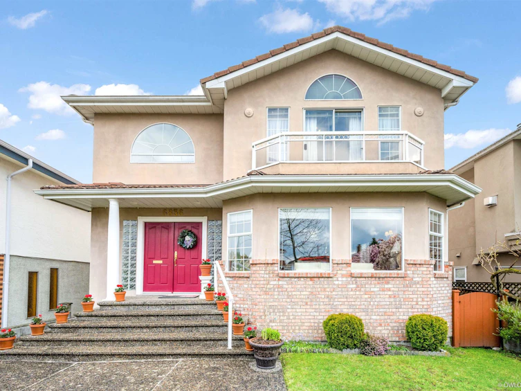 6836 Lanark Street, Vancouver, BC, V5P 2Z4