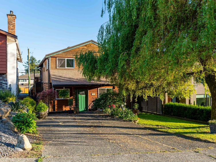 349 W 28th Street, North Vancouver, BC, V7N 2J2