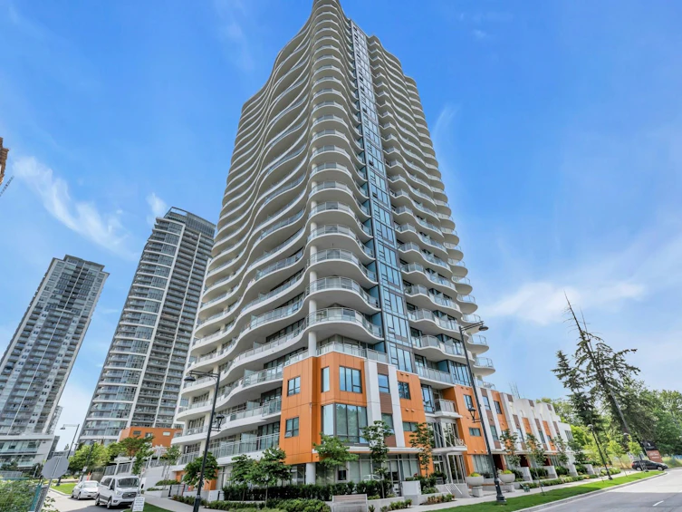 1902-13318 104 Avenue, Surrey, BC, V3T 0R2