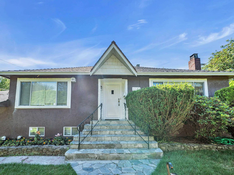 3333 Trafalgar Street, Vancouver BC V6L 2L6
