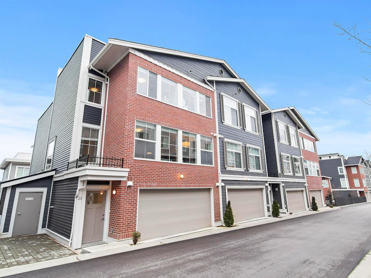 23-8371 202b Street, Langley, BC, V2Y 4K6