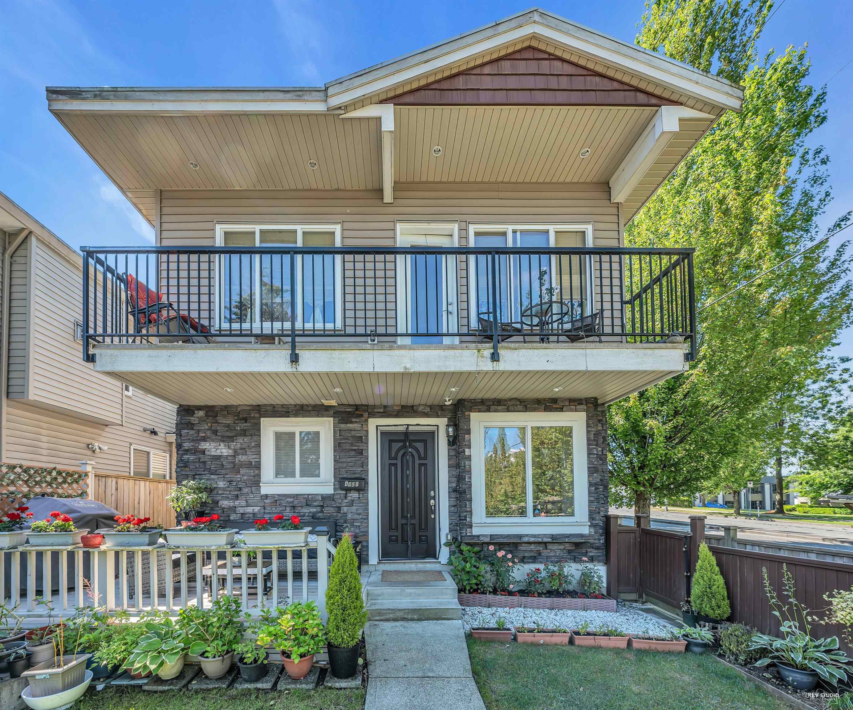 4908 Norfolk Street, Burnaby, BC, V5G 1G1