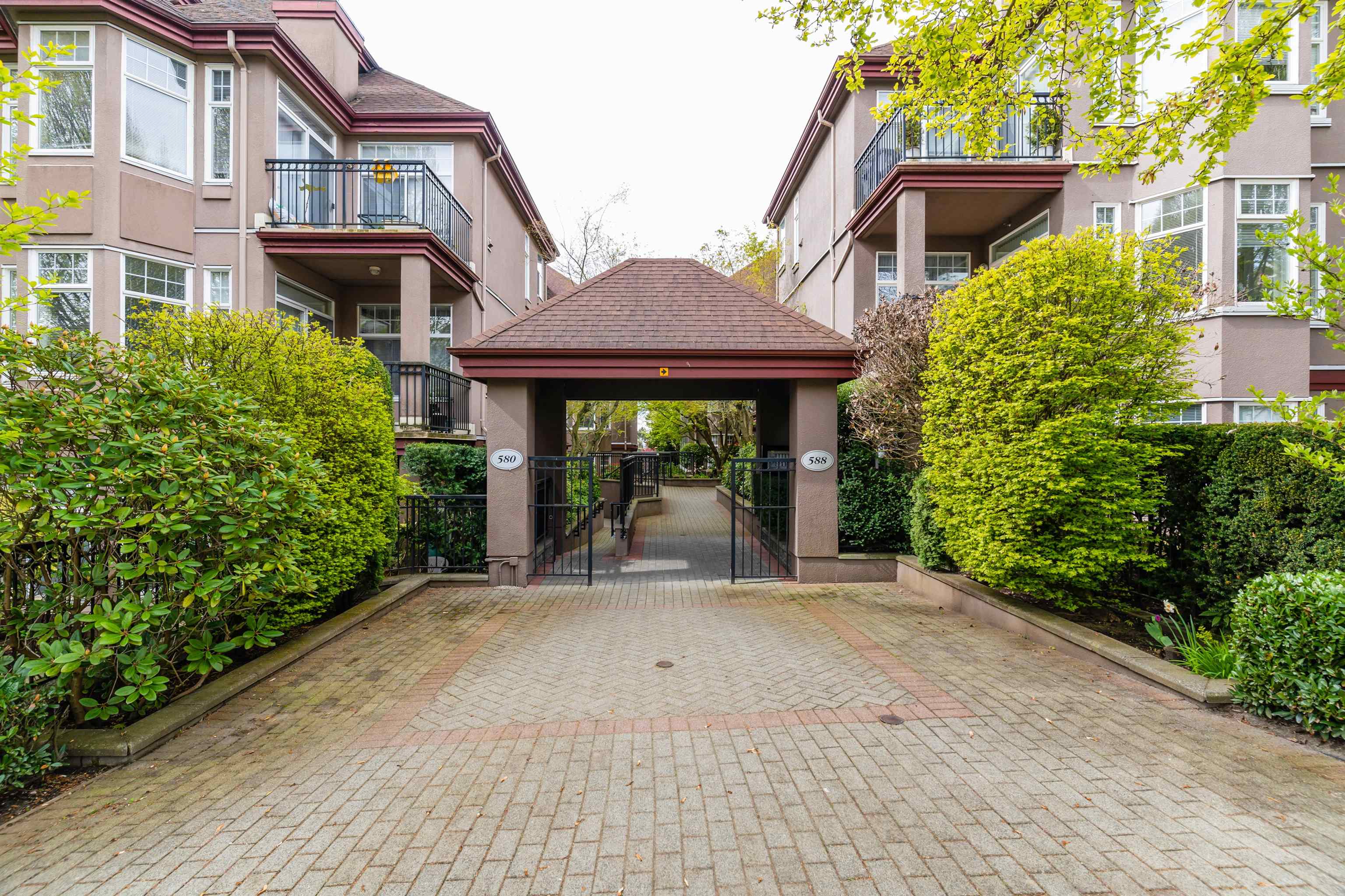 106-588 Twelfth Street, New Westminster, BC, V3M 4H9