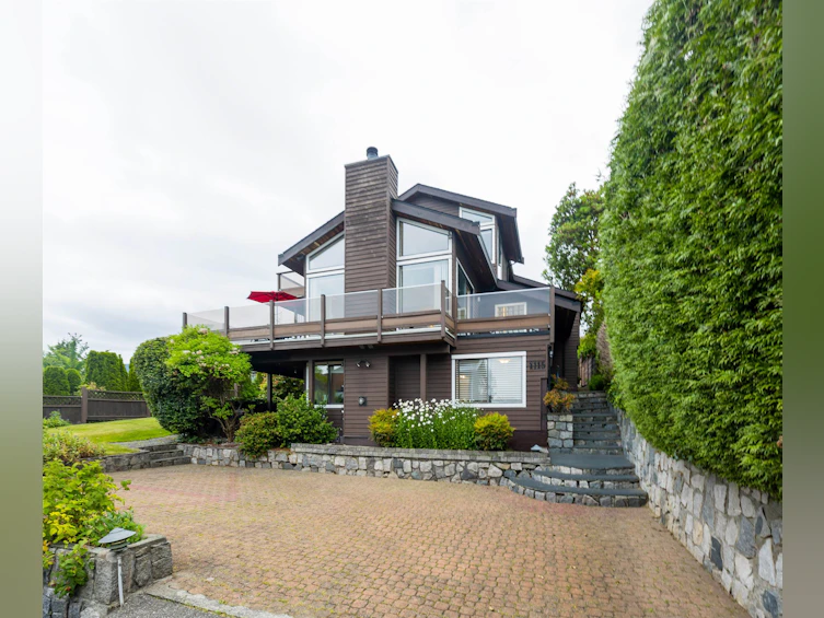 1115 Keith Road, West Vancouver, BC, V7T 1M7