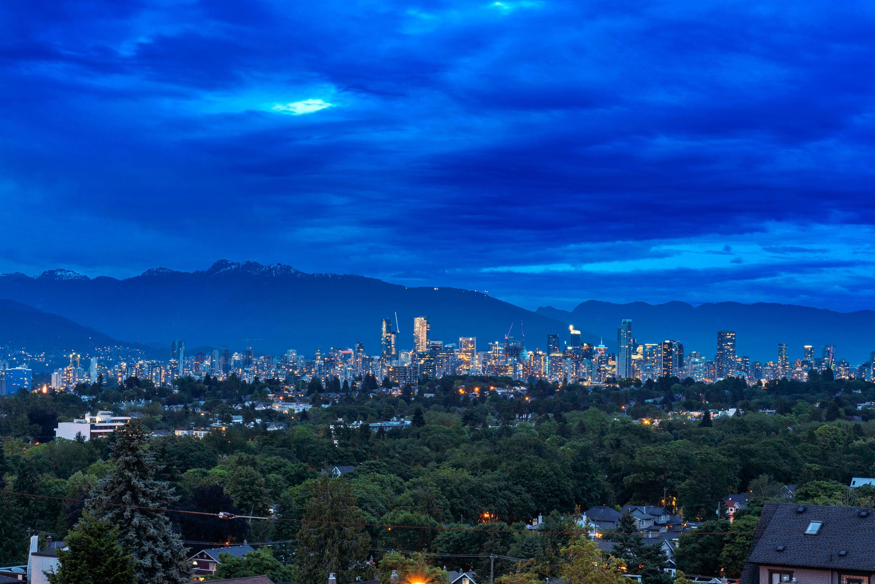 305-3639 W 16th Avenue, Vancouver, BC, V6R 3C3