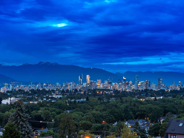 305-3639 W 16th Avenue, Vancouver, BC, V6R 3C3
