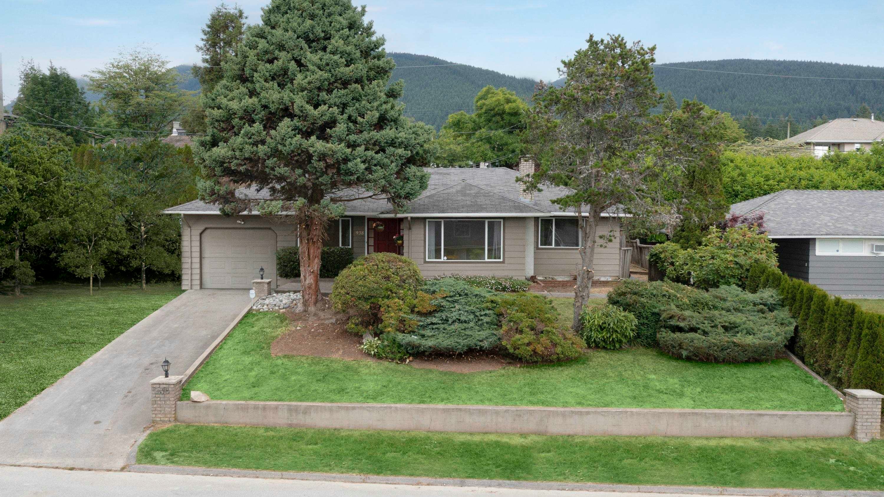 938 Leovista Avenue, North Vancouver, BC, V7R 1R2
