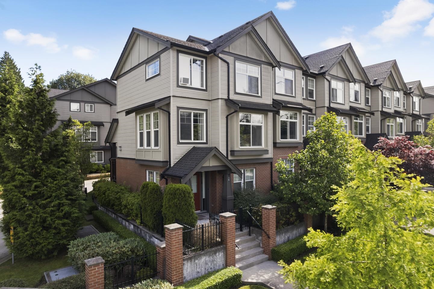 1-15788 104 Avenue, Surrey, BC, V4N 6M6