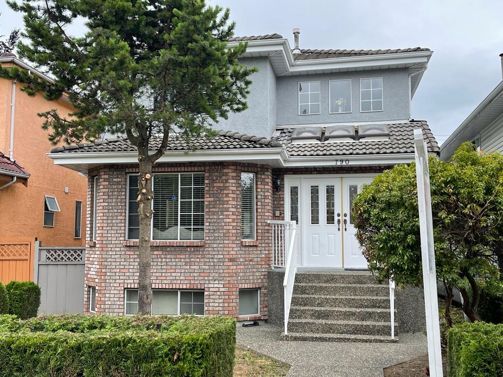 790 E 49th Avenue, Vancouver, BC, V5W 2H4