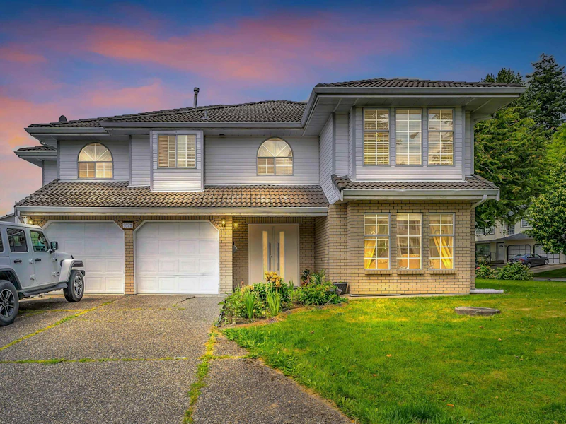 9097 142a Street, Surrey BC V3V 7Y1