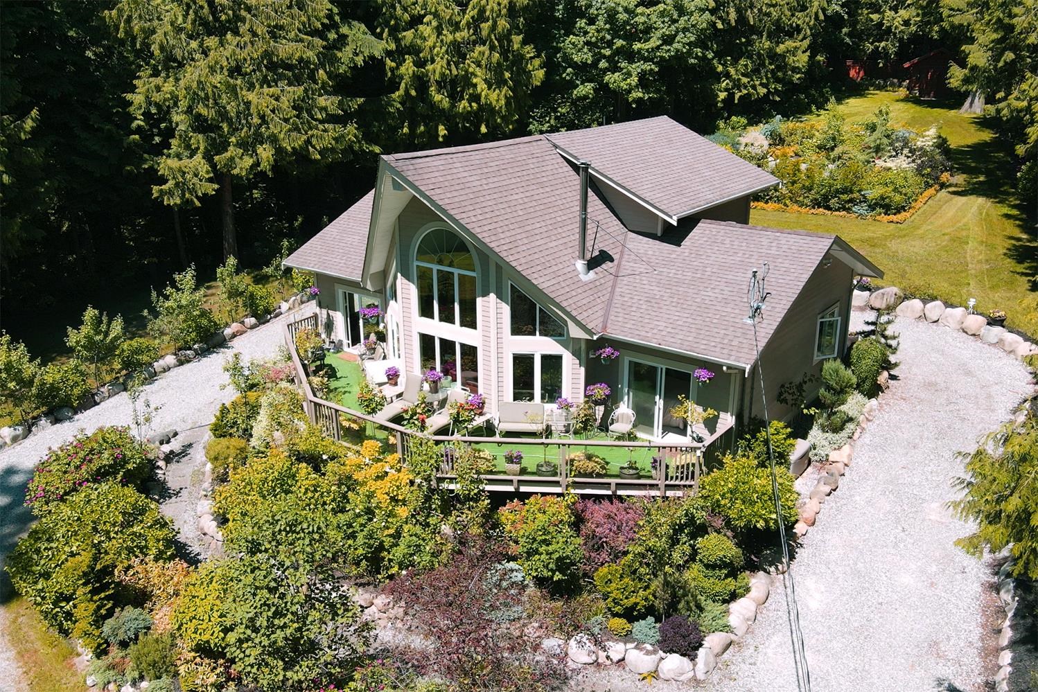 2596 Miles Road, Roberts Creek, BC, V0N 2W4