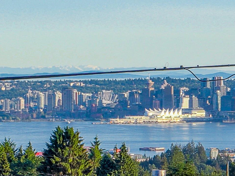 466 Hermosa Avenue, North Vancouver BC V7N 3C1