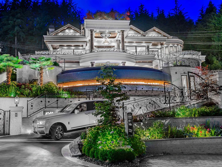 1049 Millstream Road, West Vancouver, BC, V7S 2C8