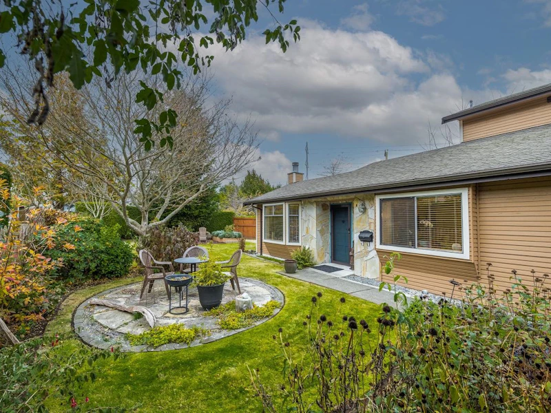 5354 10a Avenue, Delta BC V4M 1Y6