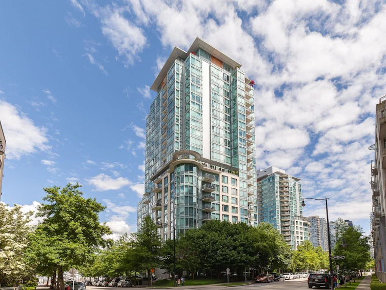 301-590 Nicola Street, Vancouver, BC, V6G 3J8