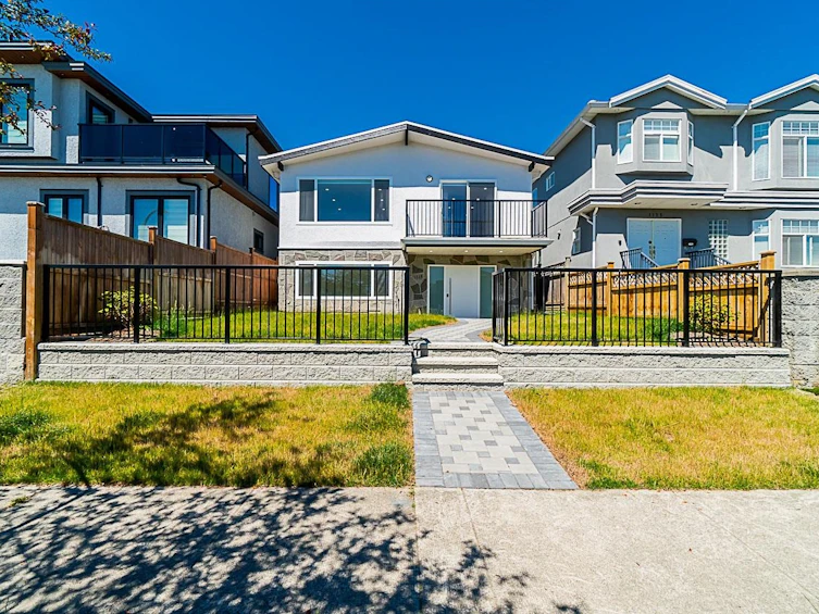 1115 E 61st Avenue, Vancouver, BC, V5X 2C5