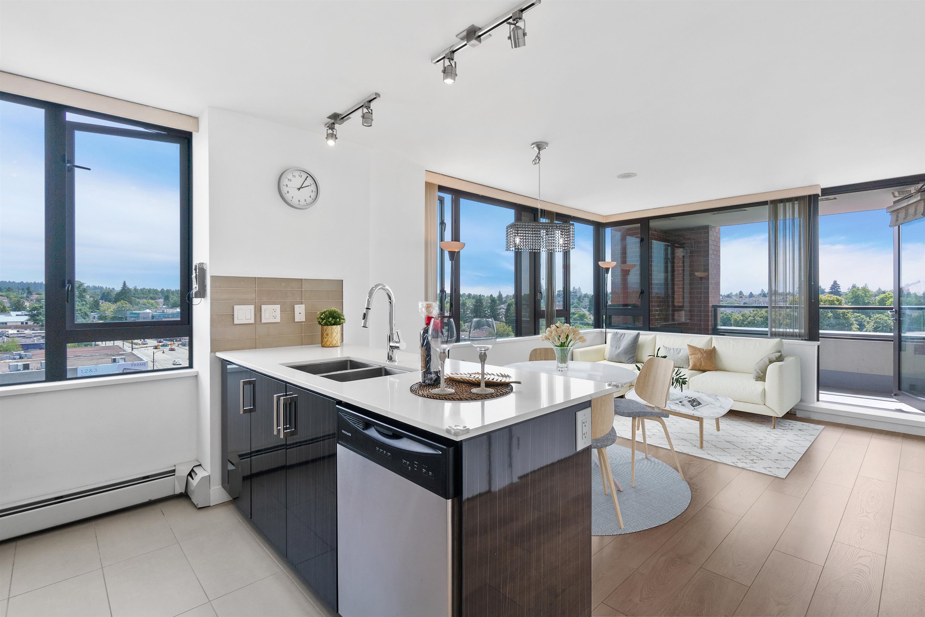910-2689 Kingsway, Vancouver, BC, V5R 0C3