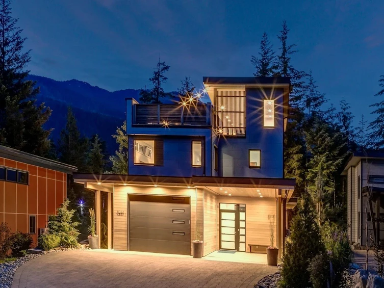 1037 Madeley Place, Whistler, BC, V8E 0K6