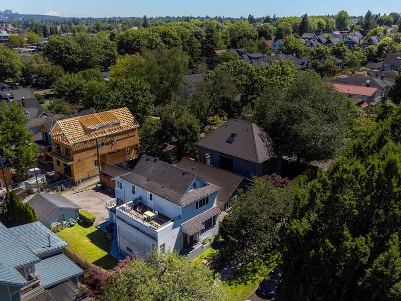 3468 Ontario Street, Vancouver BC V5V 3E8