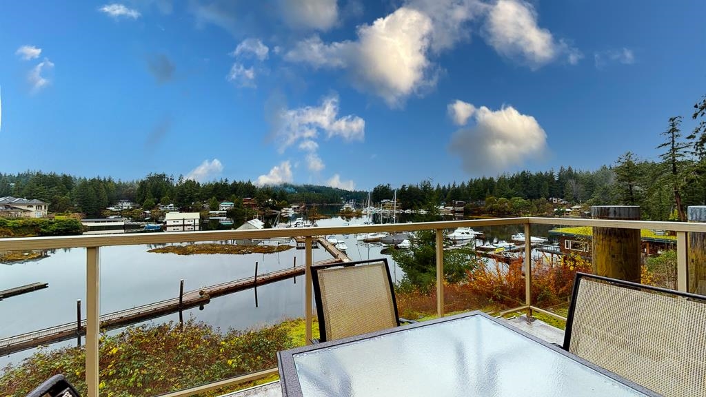 5B-12849 Lagoon Road, Pender Harbour Egmont, BC, V0N 2H0