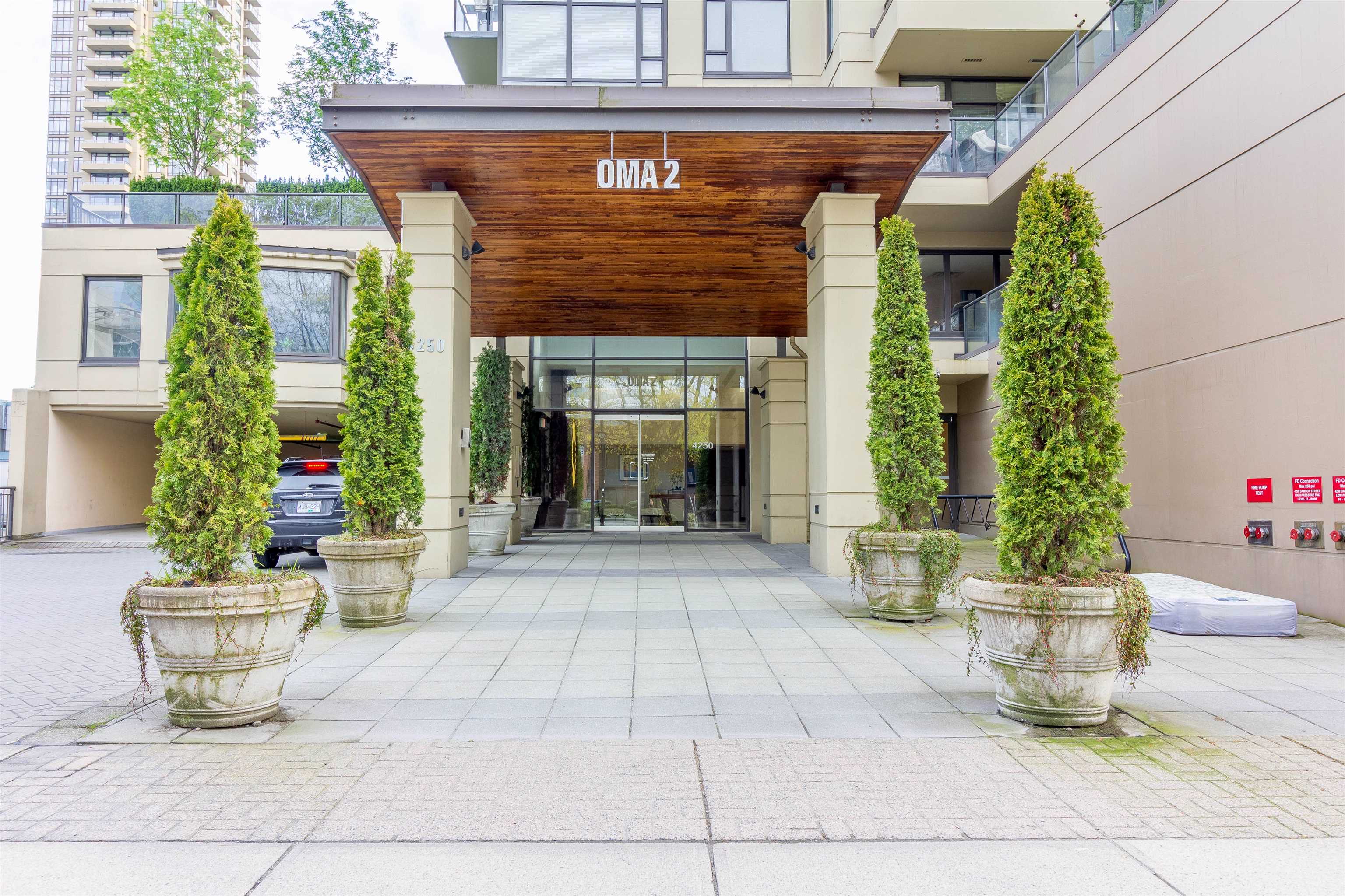 1905-4250 Dawson Street, Burnaby, BC, V5C 4B1