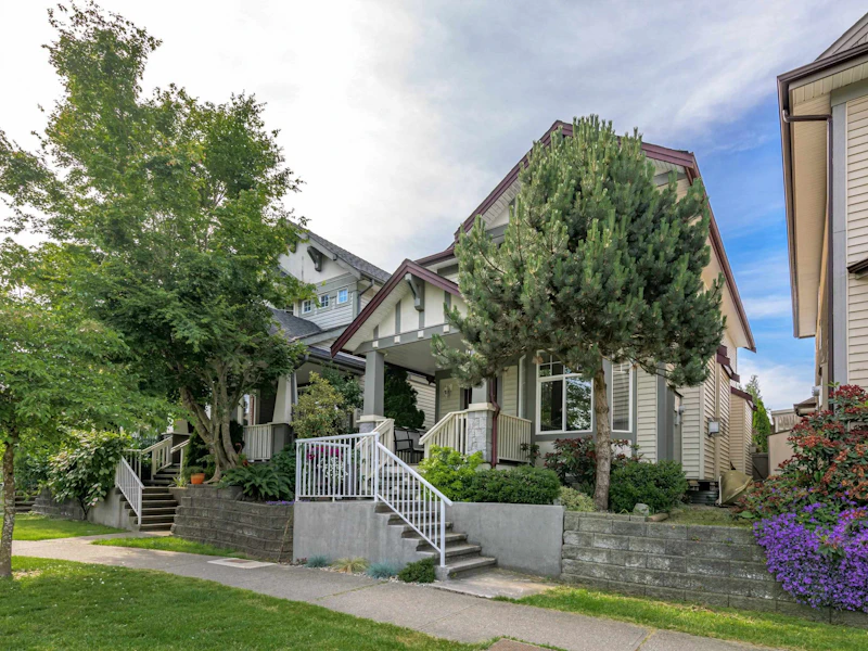 18456 66b Avenue, Surrey BC V3S 9A8