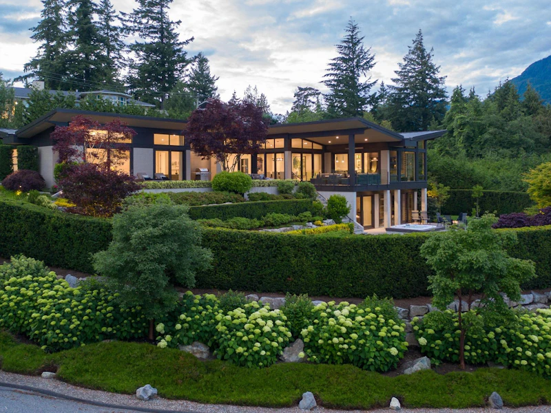 6210 Overstone Drive, West Vancouver BC V7W 1X5