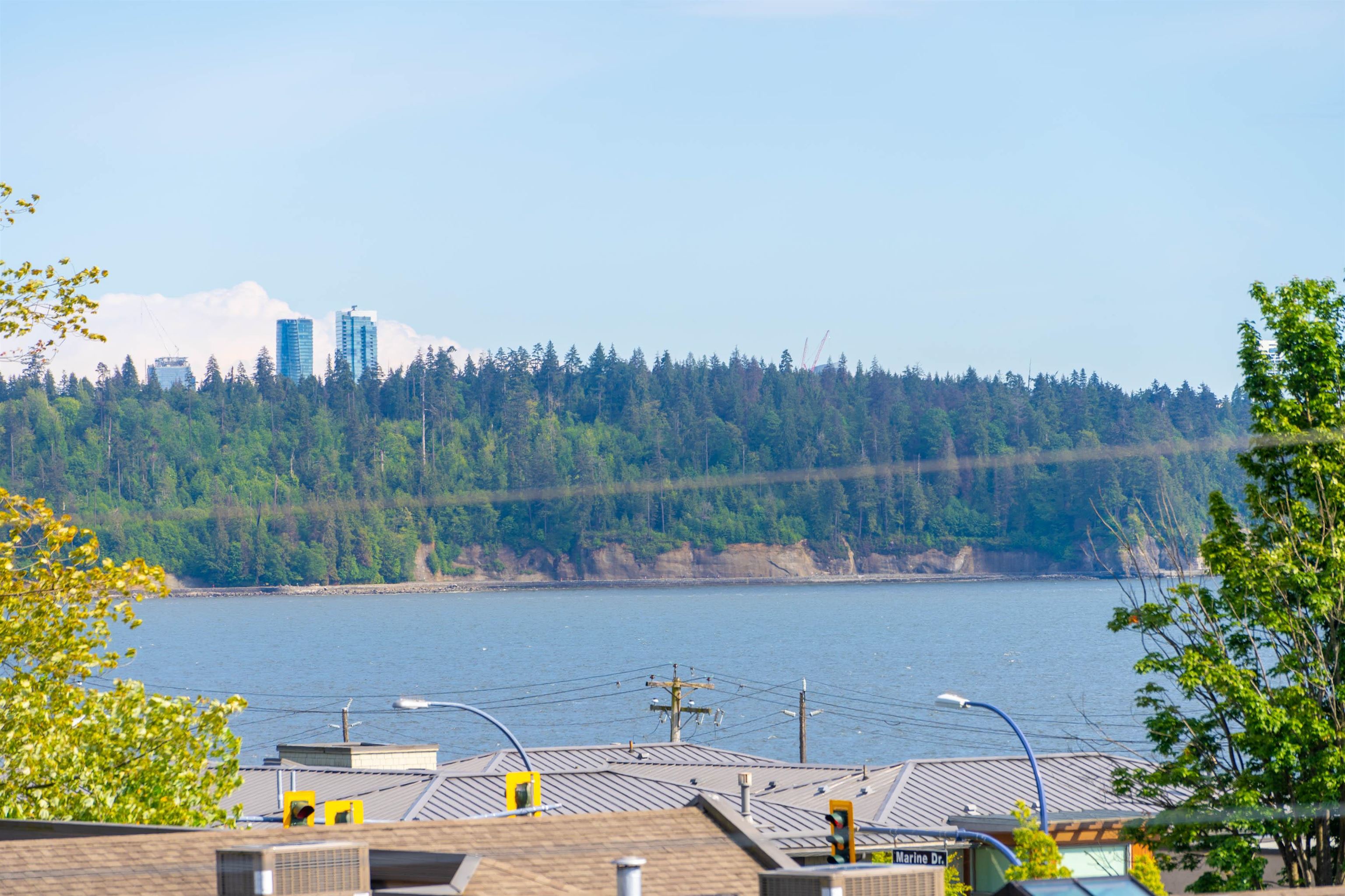 203-2412 Haywood Avenue, West Vancouver, BC, V7V 1Y1