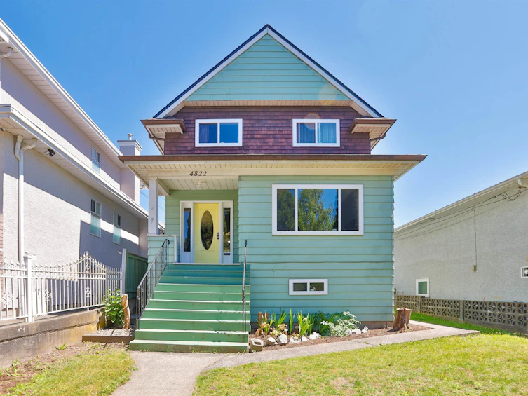 4822 Joyce Street, Vancouver, BC, V5R 4G3
