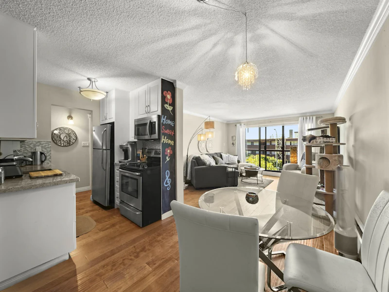 111 - 340 W 3rd Street, North Vancouver BC V7M 1G4