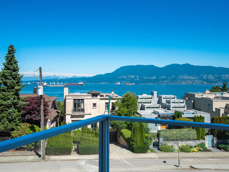 2616 Point Grey Road, Vancouver, BC, V6K 1A5