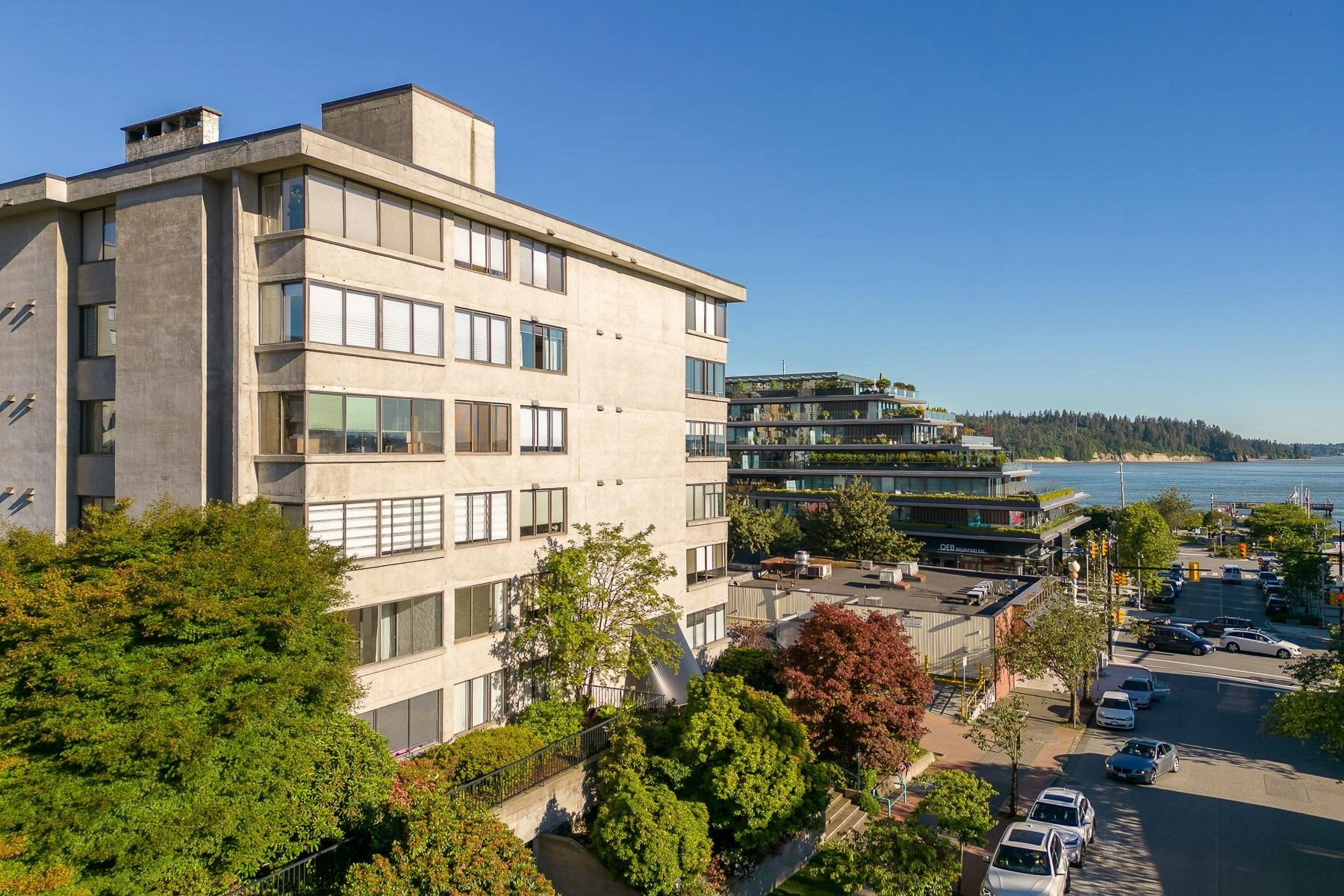 202-460 14th Street, West Vancouver, BC, V7T 2W1