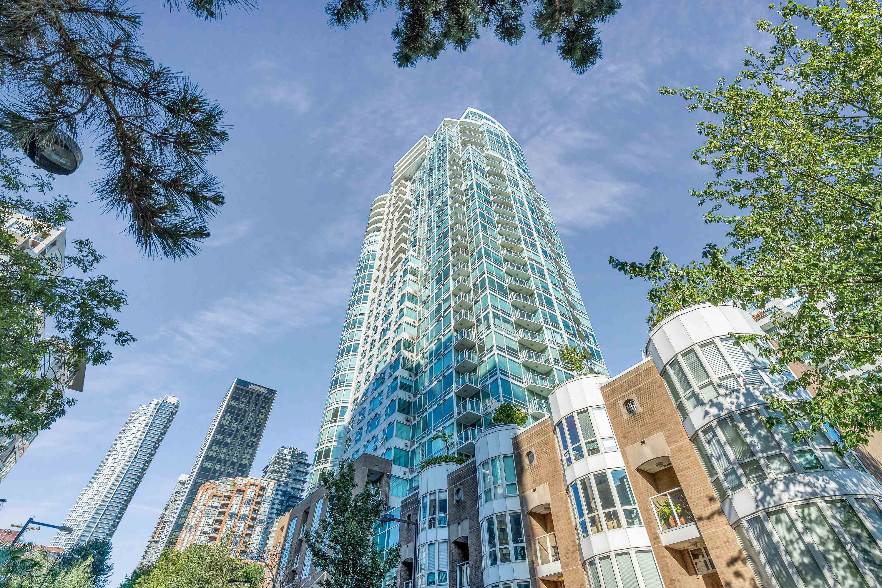 807-1500 Hornby Street, Vancouver, BC, V6Z 2R1