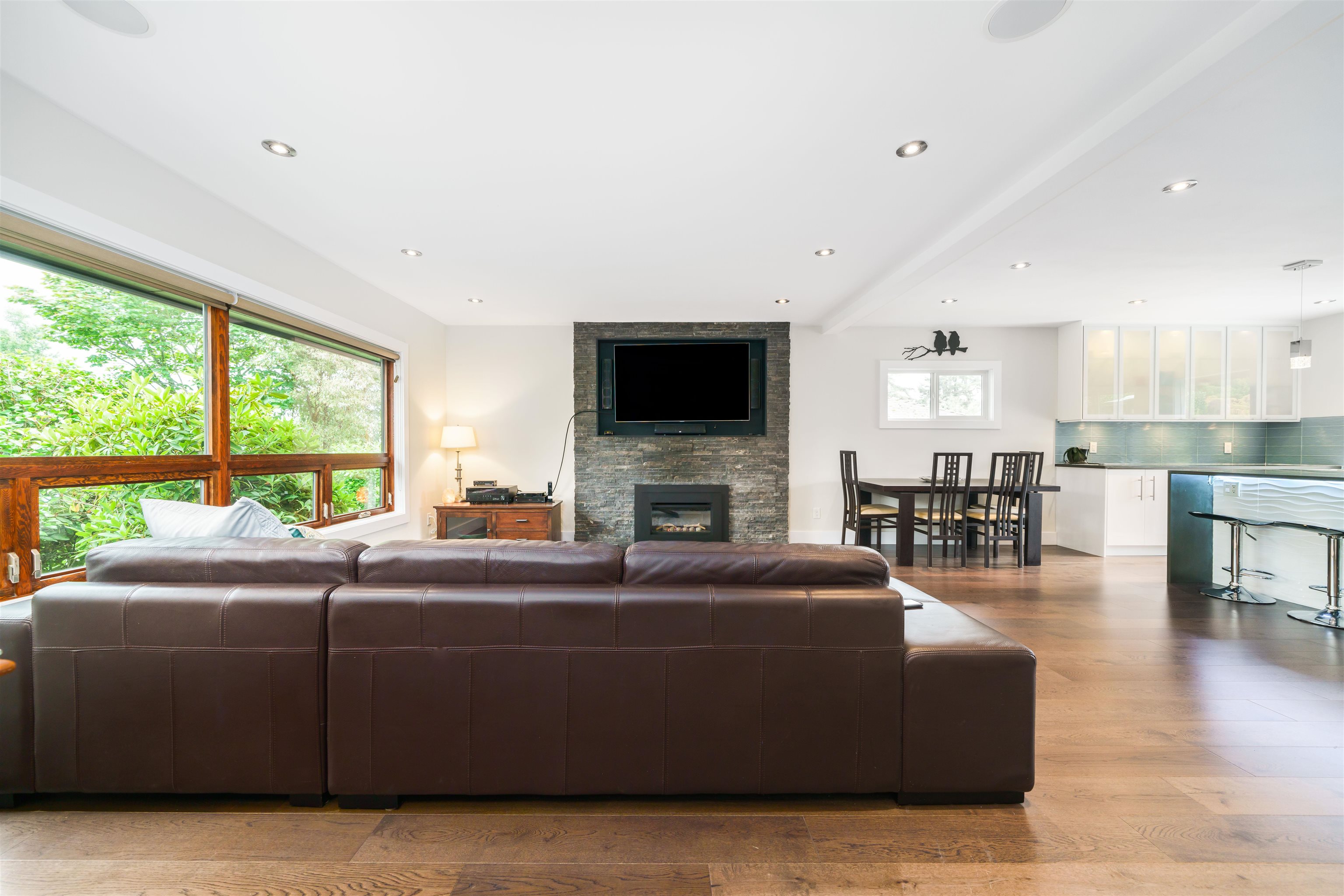 1045 Grand Boulevard West Boulevard, North Vancouver, BC, V7L 3X1