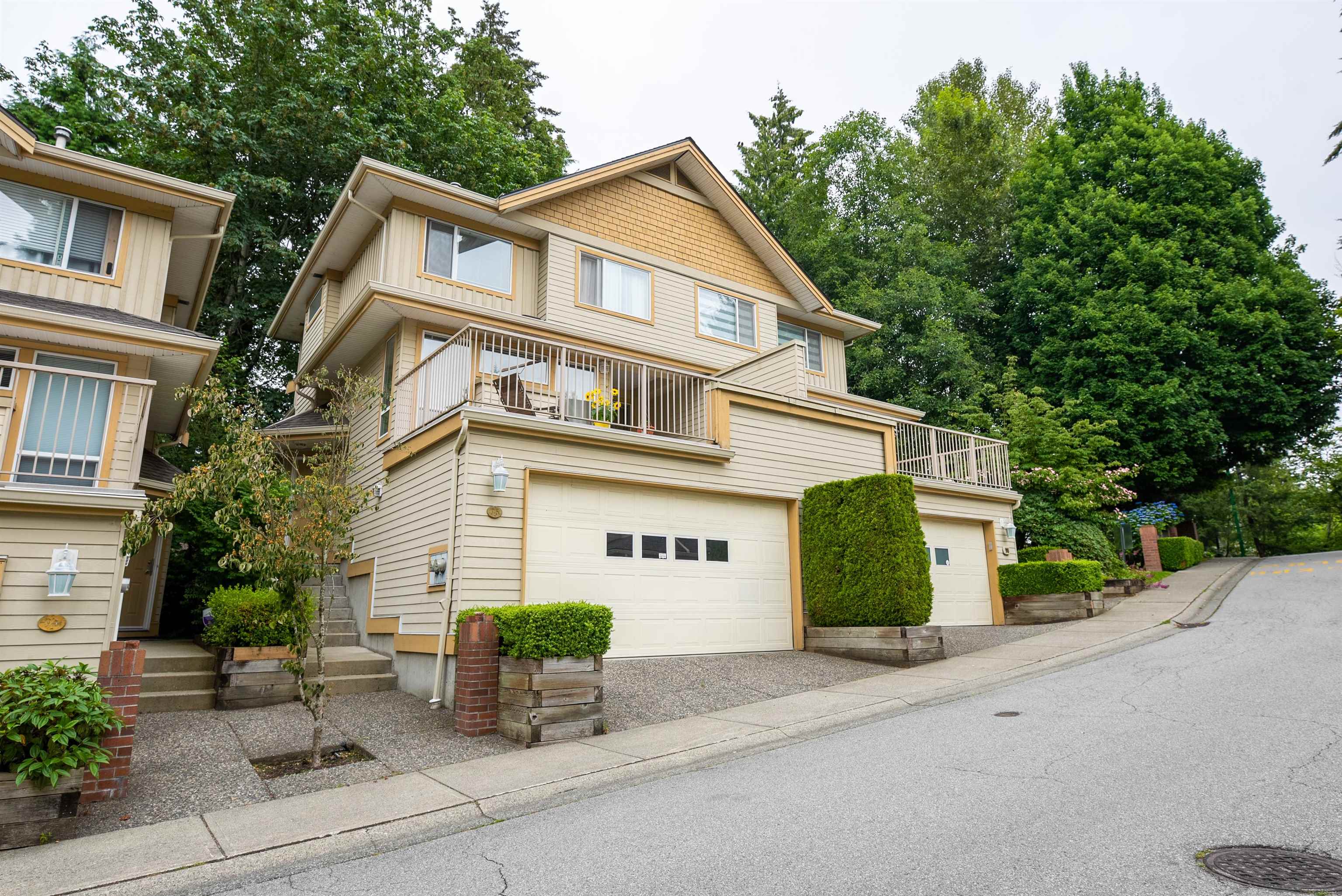 96-8701 16th Avenue, Burnaby, BC, V3N 5B5