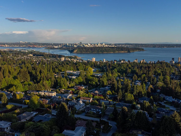 1895 Rosebery Avenue, West Vancouver, BC, V7V 2Z5