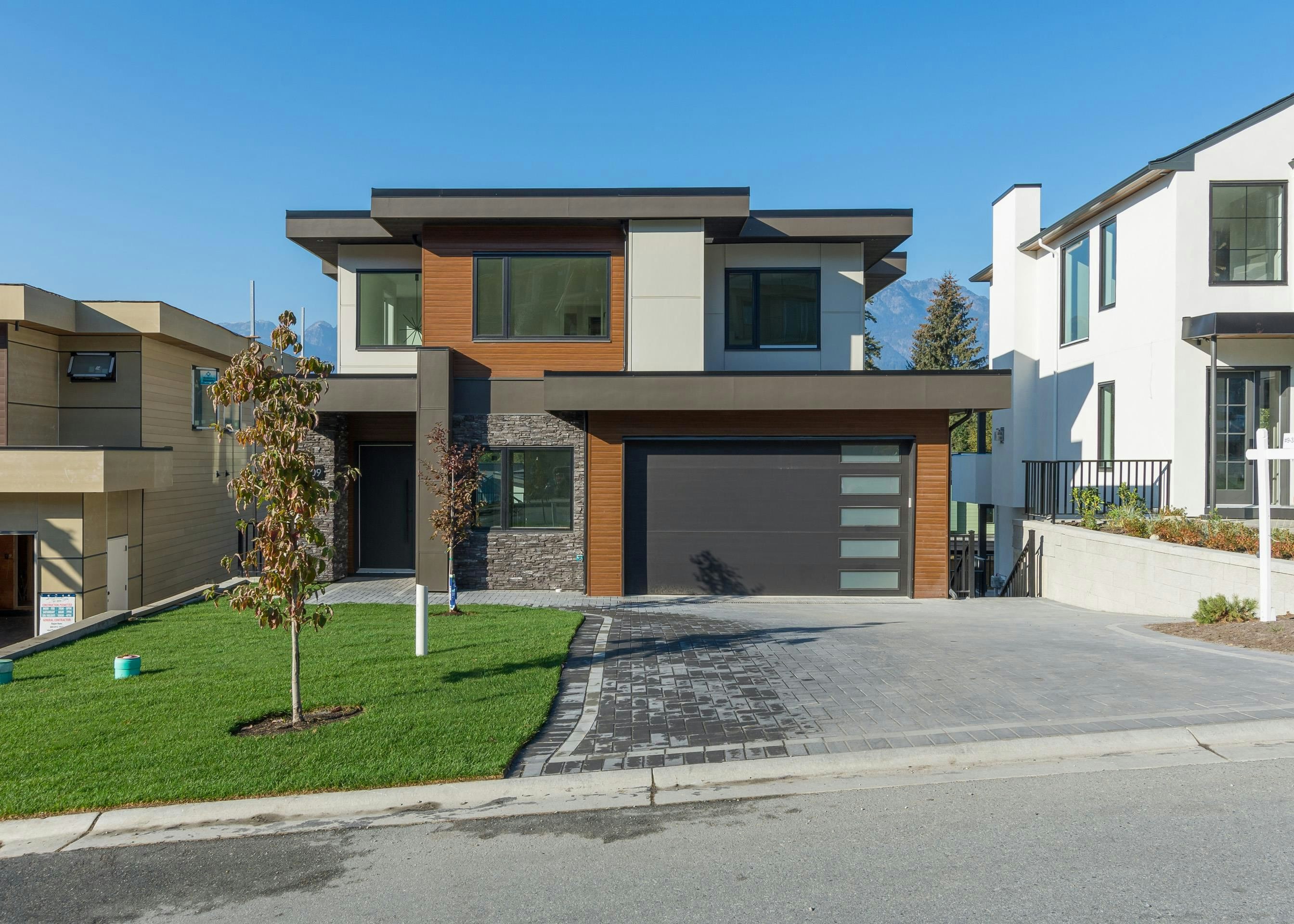 9-3385 Mamquam Road, Squamish, BC, V8B 0E3