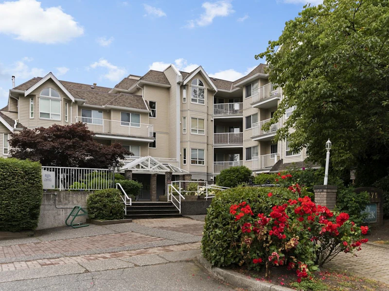 209 - 13475 96th Avenue, Surrey BC V3V 1Y8