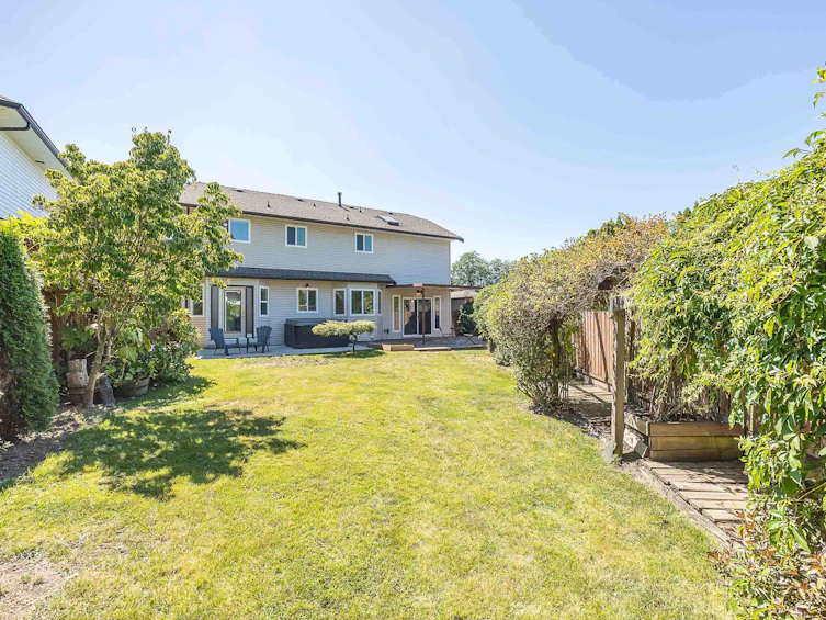 18173 Claytonwood Crescent, Surrey, BC, V3S 8G8