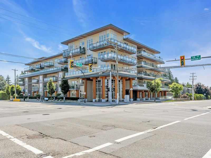 211 - 14022 North Bluff Road, Surrey BC