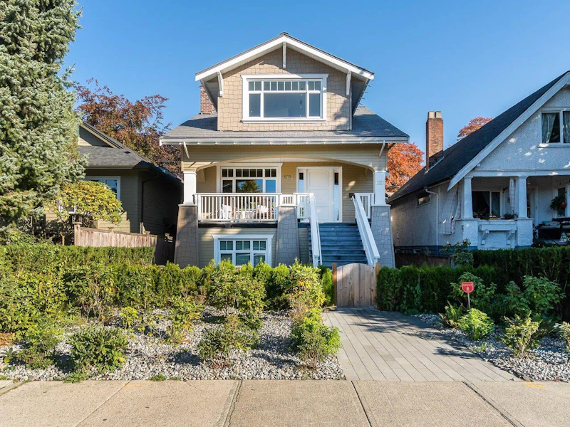 1322 Maple Street, Vancouver BC V6J 3R9